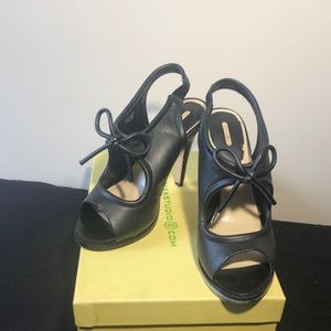 Max Studio Shoes - Bow Tie Heels Max Studio Shoes - Bow Tie Heels